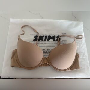 Skims Fits Everybody Push Up Demi Tan in Clay 34B